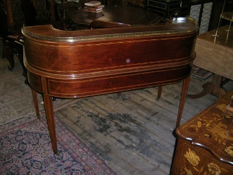 Antique Carlton House Desk 