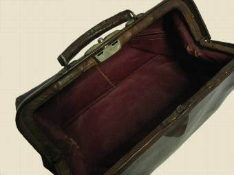 Antique Victorian Leather Gladstone Bag