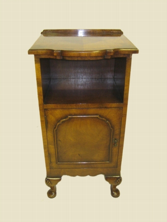 Antique Pair of Walnut Queen Anne Style Bedside Cabinets