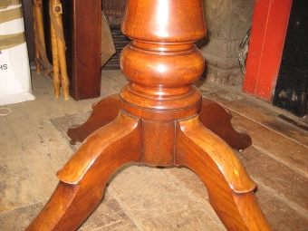Antique Victorian Circular Mahogany Breakfast Table