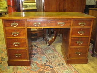 Antique Late Victorian Mahogany Kneehole Desk