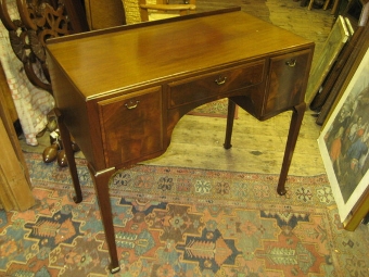 Whytock & Reid Style Dressing Table/Ladies Desk