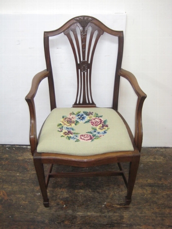 Antique Pair of Mahogany Hepplewhite Style Carvers