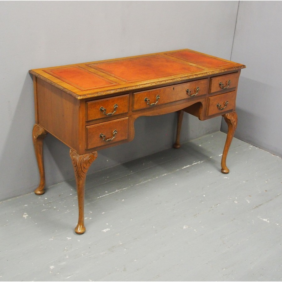 Antique Queen Anne Style Kneehole Desk Antiques Co Uk