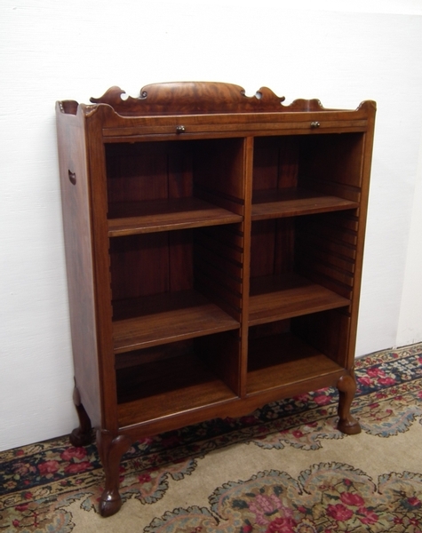 Whytock & Reid Exhibition Quality Mahogany Bookcase