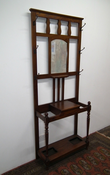 Edwardian Oak Neat Sized Hall Stand