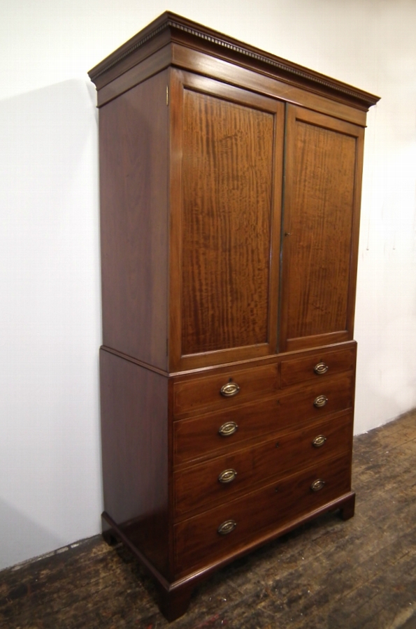 George III Mahogany Inlaid Linen Press
