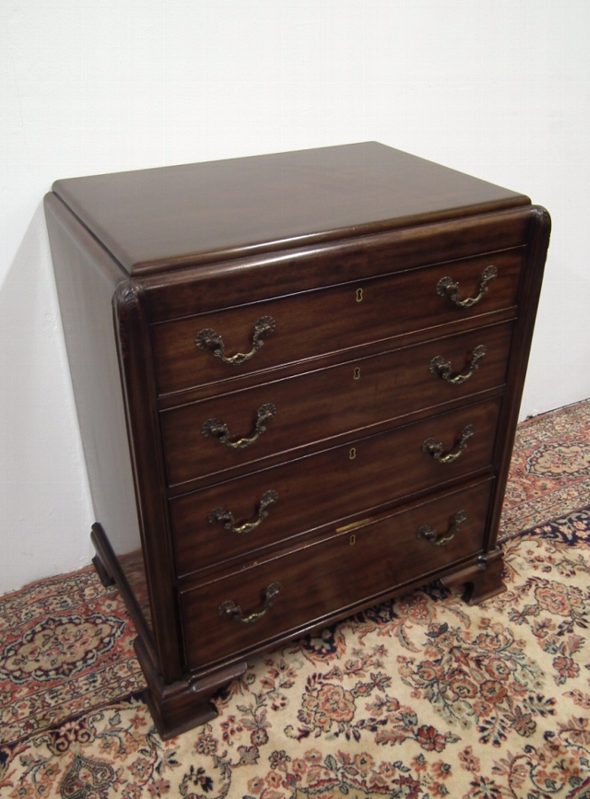 Neat Sized Mahogany Chest of Drawers