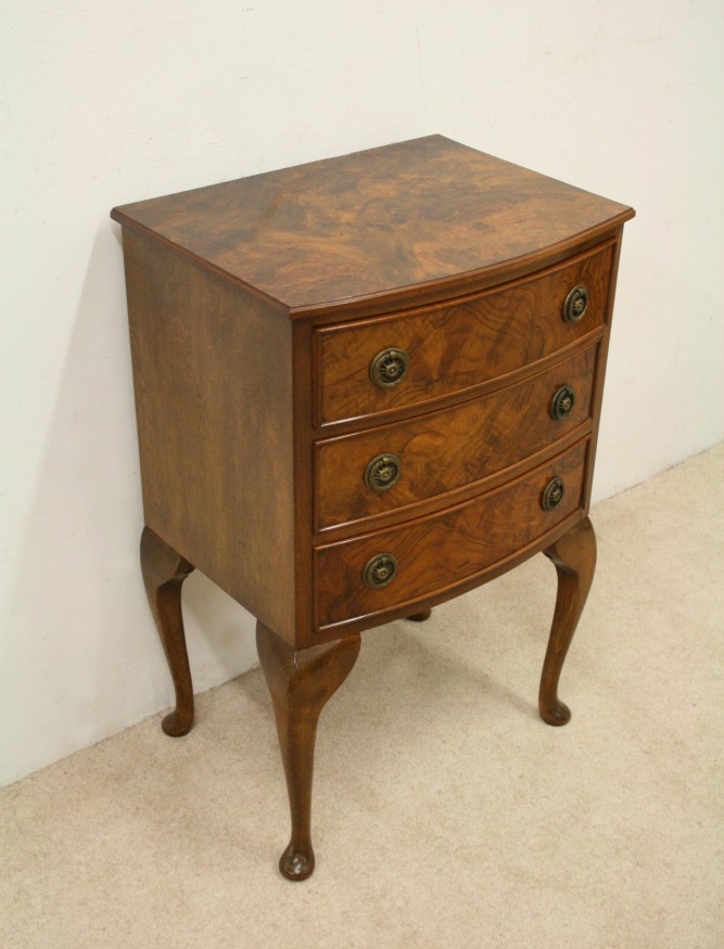 Neat Sized Burr Walnut Chest of Drawers