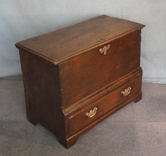 Welsh oak coffer bach