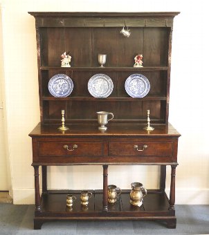 Georgian oak dresser and rack