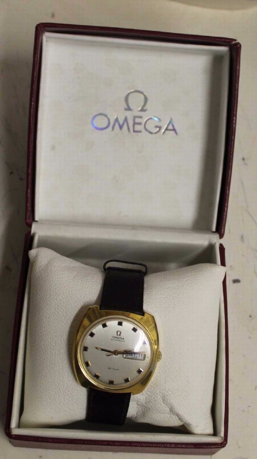 Antique VINTAGE 1970 Omega de Ville Automatic Wrist Watch with box