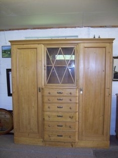 PINE COMPATUM WARDROBE