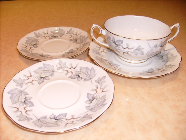 ROYAL ALBERT 'SILVER MAPLE' SOUP CUP,2 SAUCERS AND SANDWICH PLATE
