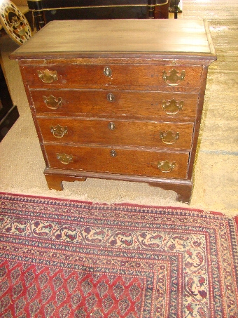 Oak Chest of Drawers