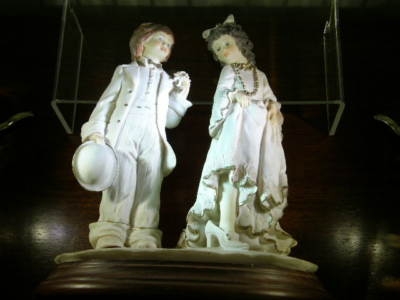 Young Couple In Love Statue