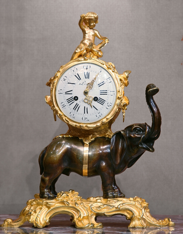 Elephant clock