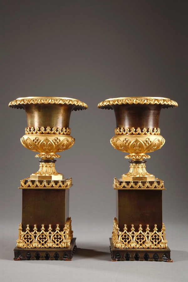 Pair of Charles X vases in gilded and patinated bronze with Gothic patterns
