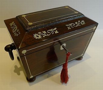 English William IV Rosewood Tea Caddy - Mother of Pearl Inlay c.1830