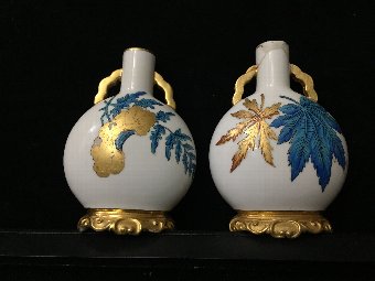 PAIR OF PORCELAIN CHINA WORCESTER MOON FLASKS 1873