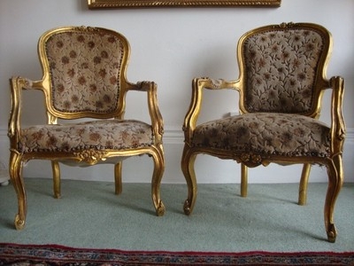 FAB PAIR OF ORIGINAL 19THC CONTINENTAL ANTIQUE UPHOLSTERED GILT ARMCHAIRS C1880