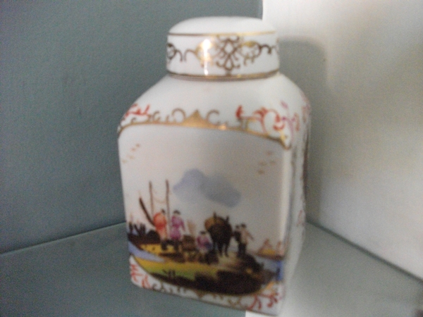 porcelain teacaddy