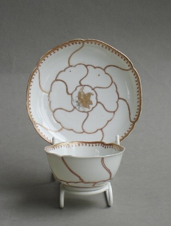 Fine Chinese export teabowl and saucer, Qianlong
