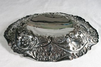 Antique Very Fine Sterling Silver Embossed Grape Fruit Bread Dish London 1887