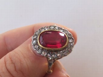 Antique STUNNING ART DECO 4CT RUBY AND 0.8CT DIAMOND 18CT GOLD CLUSTER RING 