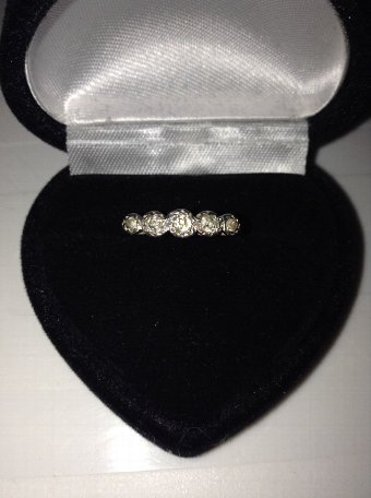 FINE EDWARDIAN ANTIQUE 18CT GOLD & PLATINUM 5 STONE DIAMOND RING