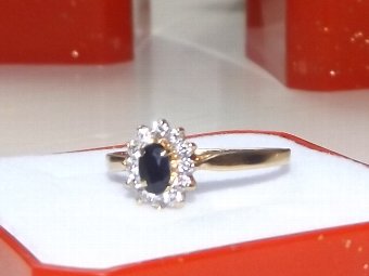 Antique LOVELY ART DECO 18CT GOLD DIAMOND AND SAPPHIRE RING