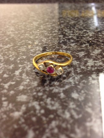 Antique EDWARDIAN 18CT GOLD AND PLATINUM DIAMOND AND RUBY CROSSOVER RING