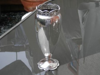 SUPERB SOLID SILVER ART DECO VASE B/HAM 1913 EDWARD BARNSLEY & CO