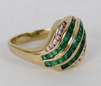 Antique Stunning Art Deco Heavy Emerald & Diamond 18ct Gold Ladies Cluster Ring