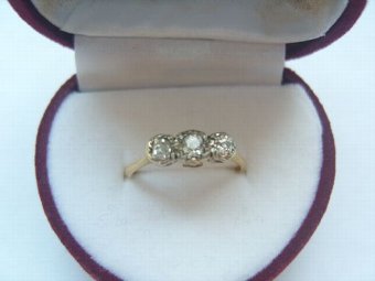 Stunning Art Deco 18ct and Platinum Gold 0.33ct Three Diamond Ring