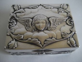 Superb Victorian Silver Table Snuff Box Cherub Decoration