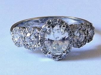 Stunning Art Deco 18ct White Gold 2.7ct 5 Stone Diamond Cluster Ring. REDUCED