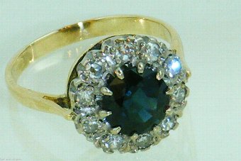 Antique Stunning Art Deco 18ct gold sapphire and diamond ring.