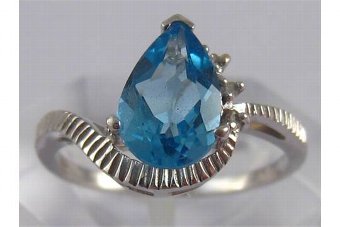 Stunning Art Deco 14ct White Gold Topaz & Diamond Ring