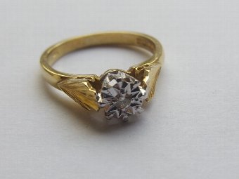 Stunning Art Deco 18ct Gold Diamond Solitaire Ring. 