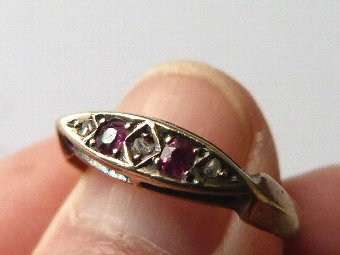 Antique ART DECO 18CT GOLD RUBY AND DIAMOND RING  