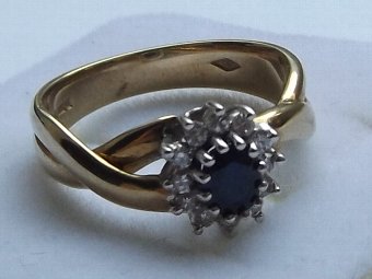Beautiful Art Deco 9ct Gold Sapphire and Diamond Ring
