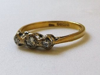Antique Lovely Dainty 18ct Gold 3 Stone Diamond Ring 