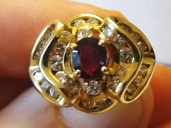 Antique Gorgeous 18ct Yellow gold Art Deco Diamond & Garnet Ring