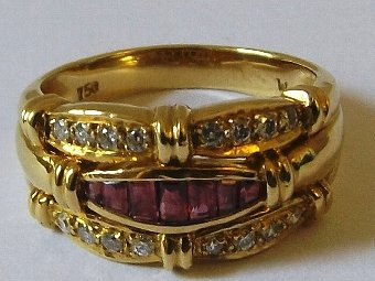Stunning Art Deco 18ct Gold Ruby & Diamond Ring