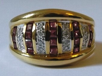 Heavy Art Deco 18ct Gold Ruby & Diamond Ring