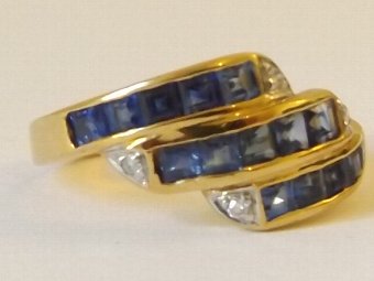 Antique Lovely 18ct gold Sapphire & Diamond 3Row Ring