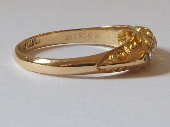 Antique Lovely 18ct Gold Diamond 5 Stone Ring