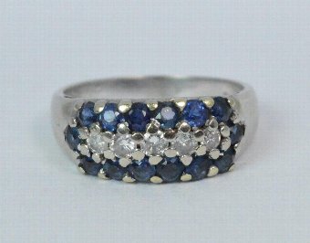 18CT WHITE GOLD SAPPHIRE & DIAMOND LADIES CLUSTER RING