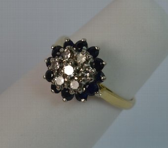 Gorgeous Art Deco18 Carat Gold Diamond and Sapphire Cluster Ring 